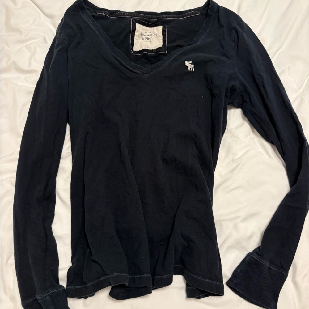 Y2K Abercombie and Finch Black V-Neck Long Sleeve Top